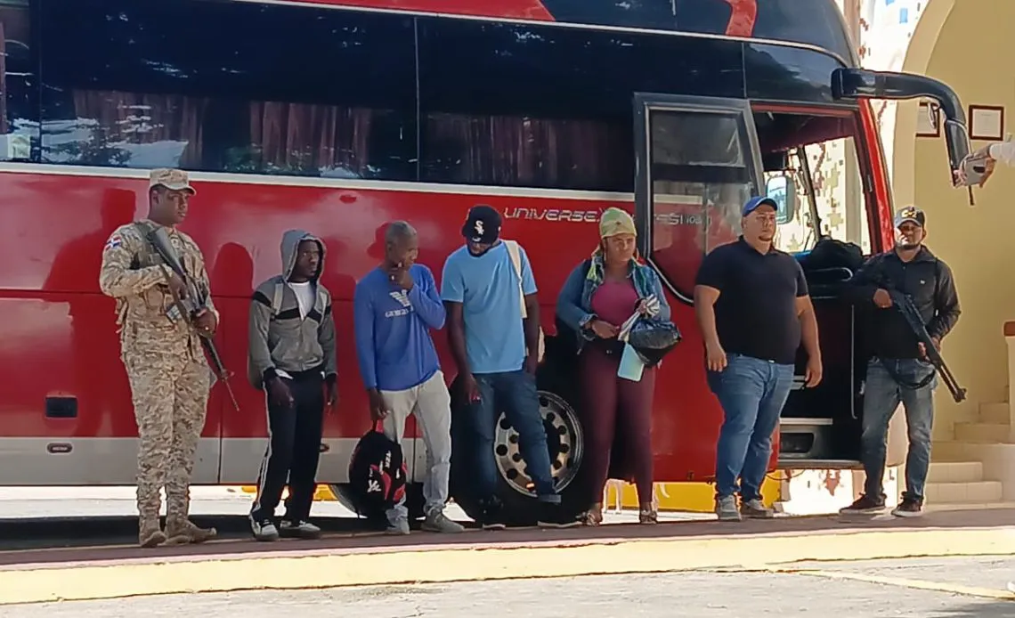 Haitianos-en-Dajabon-1140x694