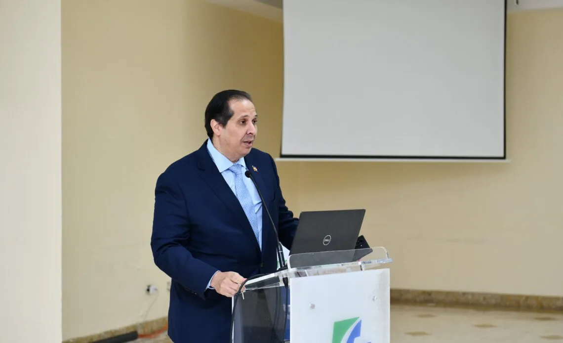 Salud-Publica-Dr.-Victor-Atallah-1140x694