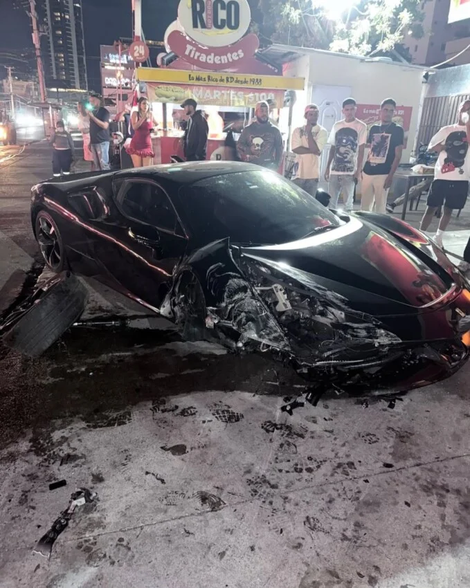 El-artista-urbano-El-Alfa-conocido-como-El-Jefe-sufrio-un-accidente-de-transito-en-horas-de-1