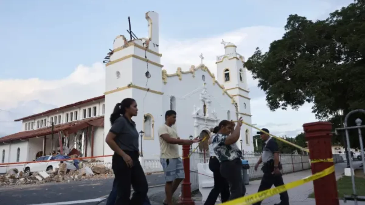 al-menos-27-heridos-leves-y-mas-de-400-edificaciones-afectadas-por-el-terremoto-20261010-123043-LdGp-1200x675