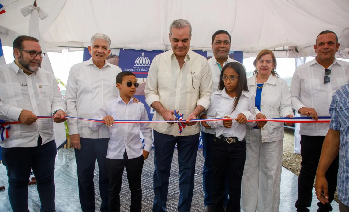 Presidente-Abinader-1140x694
