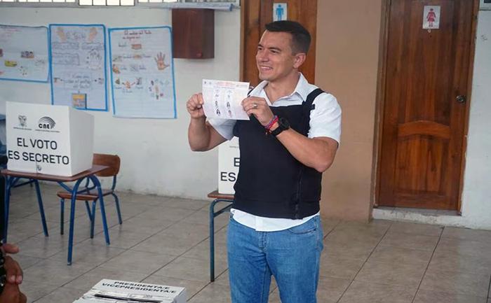 daniel-noboa-lidera-la-votacion-con-el-70-de-las-actas-escrutadas-ecuador221.com_.ec_
