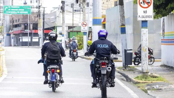 patrullaje-de-la-policia-nacional-con-nuevo-uniforme---samil-mateo-dominici9-373cc77c-focus-0.2-0.07-608-342