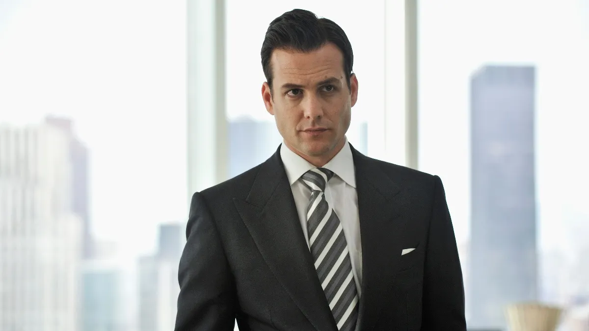suits_QcWX8C-1