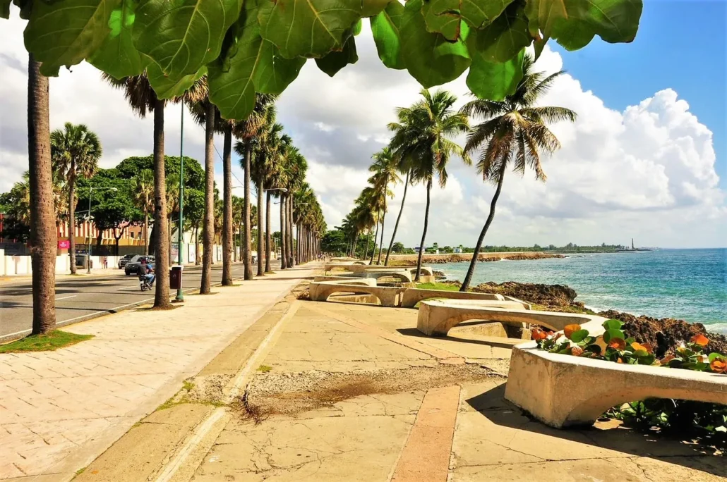 el-malecon-de-la-ciudad-de-santo-domingo-coleccion-chino-bujosa-1