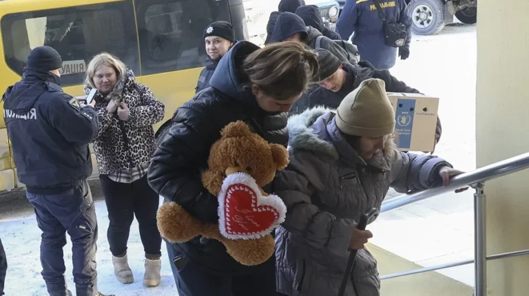 UCRANIA-JARKOV-EVACUADOS-768x430