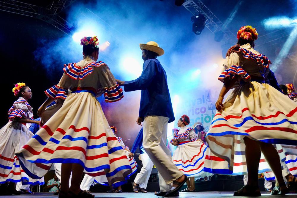 13332454-e437-443d-9ec8-cf8625c84ca3