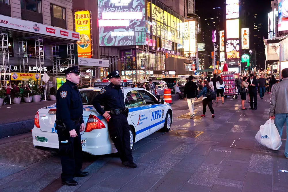 Policia-Times-Square-1