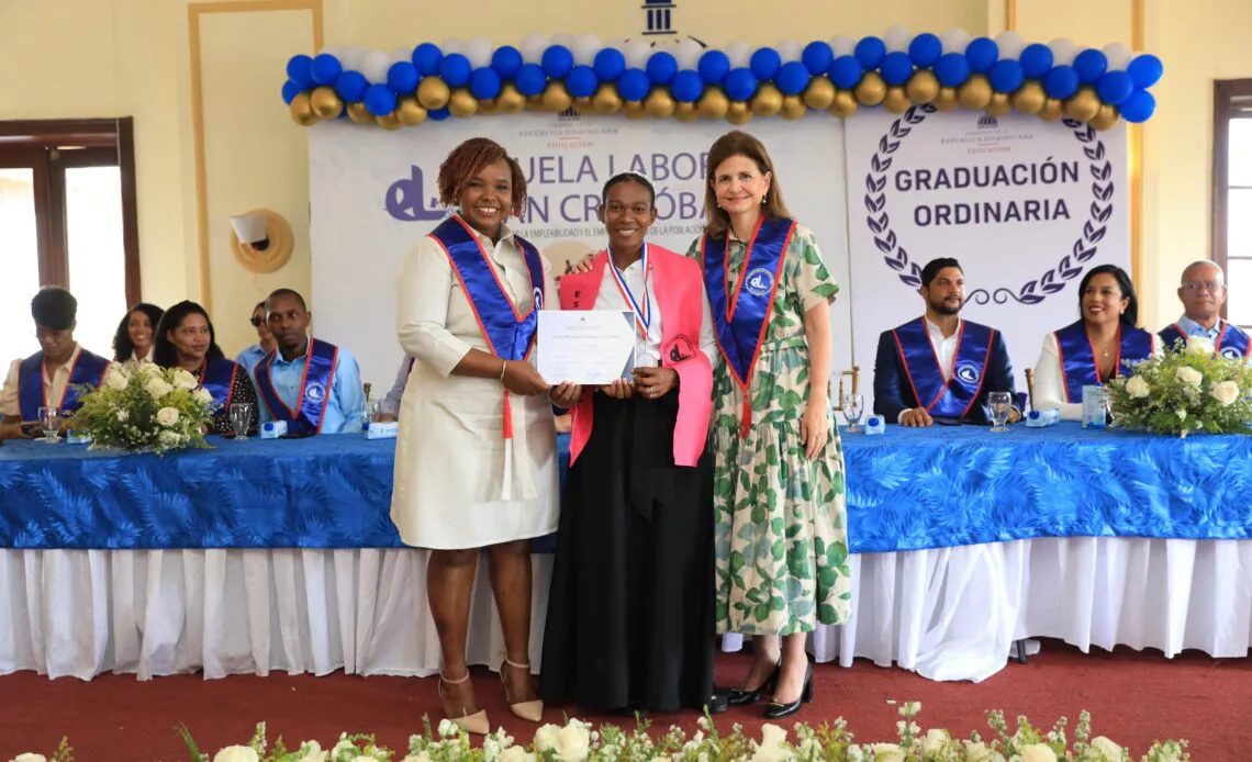 La-vice-en-graduacion-1140x694
