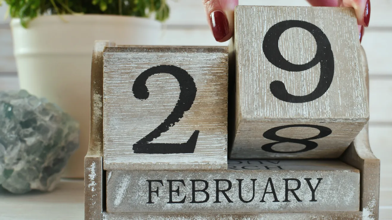 Por-que-se-le-agrega-un-dia-a-febrero-cuando-es-ano-bisiesto-shutterstock_2400007883