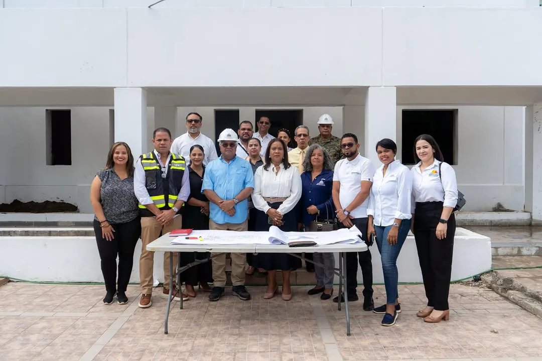 Supervisión de avances en Monseñor NouelEl Dr. Rafael A. Burgos Gómez, Director General de @dgbnrdo y @cea_rd, realizó este jueves una visita de supervisión a la provincia Monseñor Nouel, donde junto a la gober