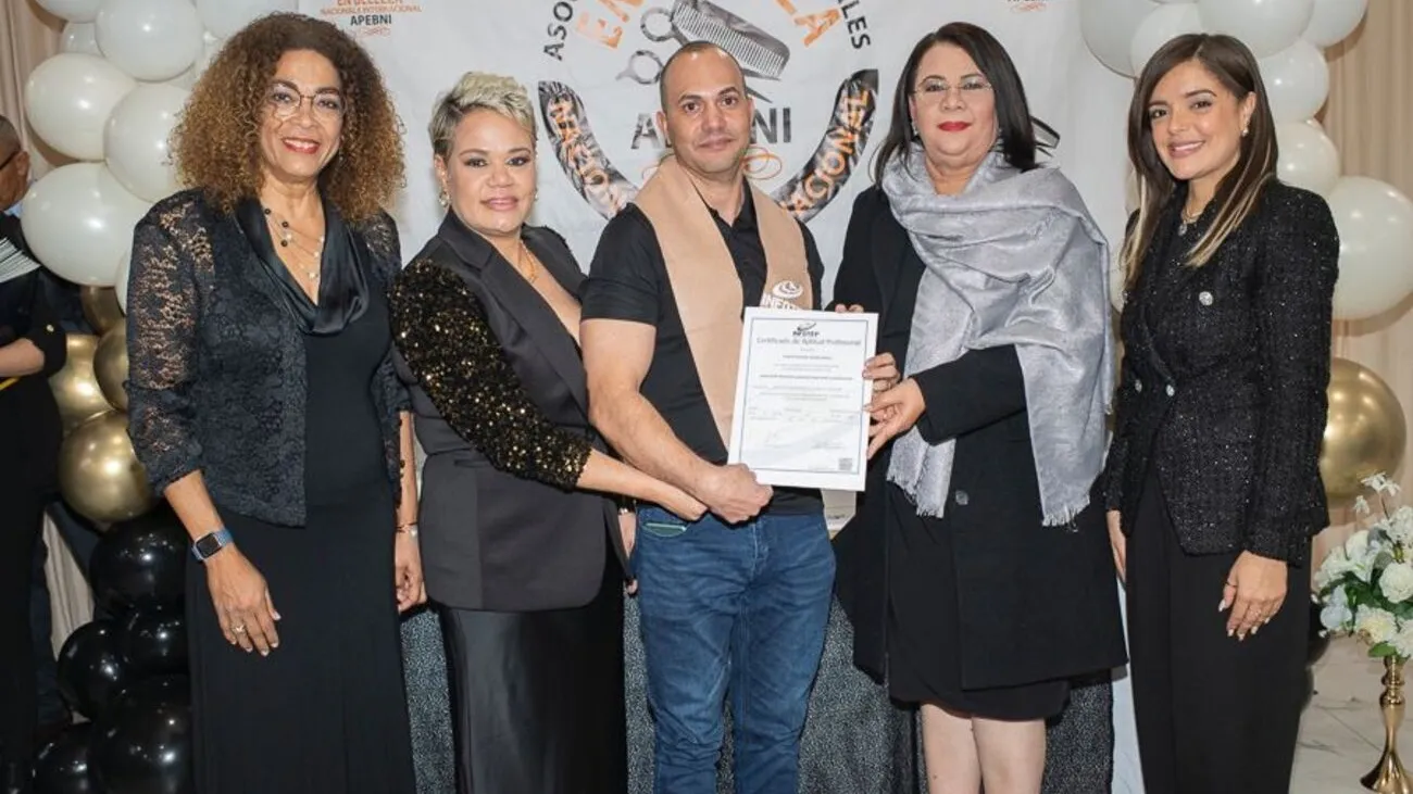 INFOTEP entrega certificados por