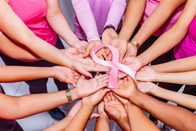 8266_breast-cancer-6701684_1280