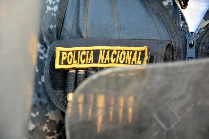 La-Policia-Nacional-exhibe-municiones-contra-manifestacion-en-la-protesta-frente-al-Palacio-Nacional-01-728x484