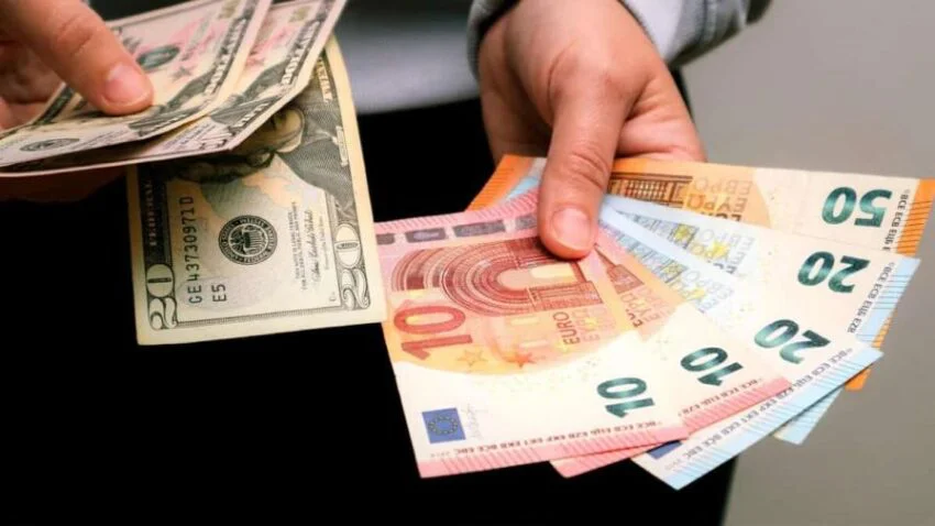 conozca-a-como-se-vendia-el-dolar-y-el-euro-2fba5dff-focus-0-0-896-504-850x478