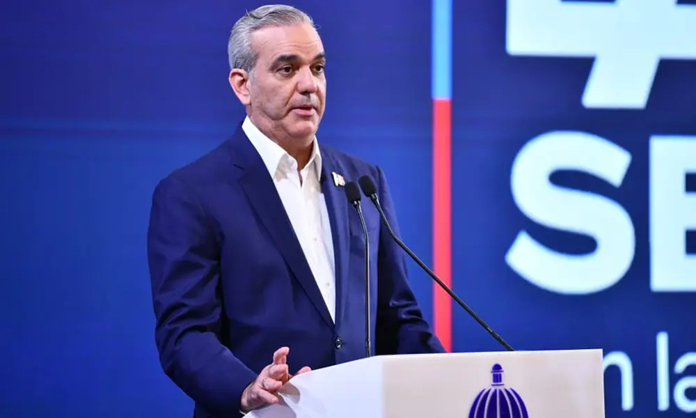 Abinader-Corona-presidente