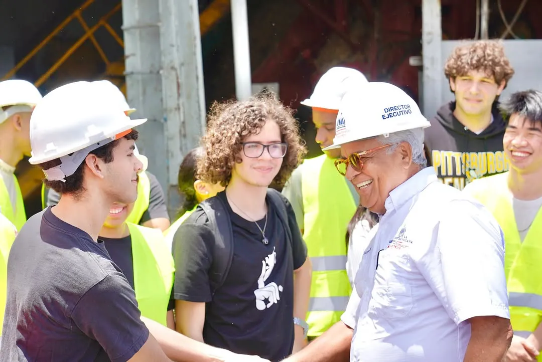 📍San Pedro de MacorísEste martes, el director general de Bienes Nacionales y honorífico del CEA (1)