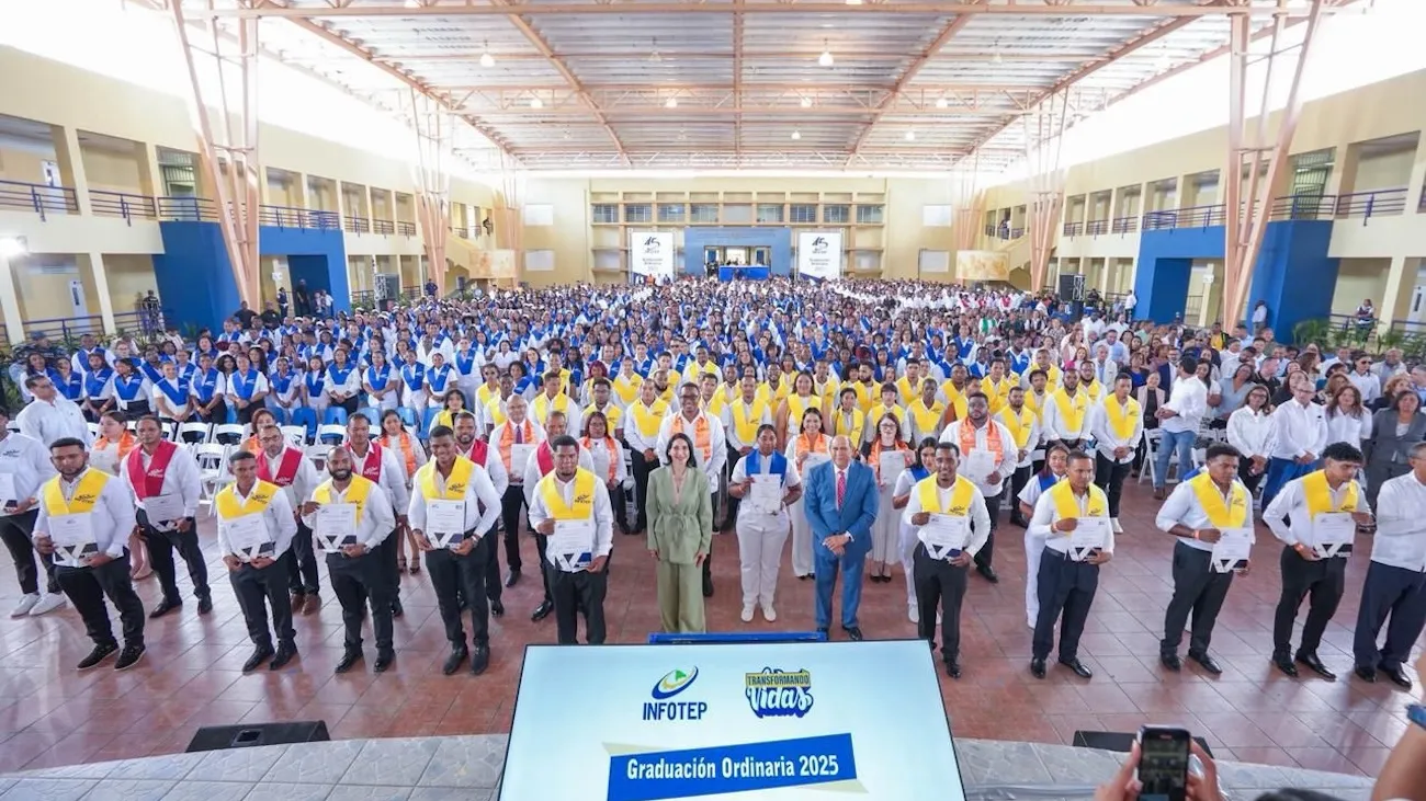 Foto Principal de Graduandos Regional Este Infotep