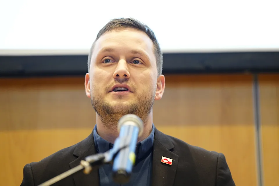 996bc8b5875d37e16125f03e45cfd04b