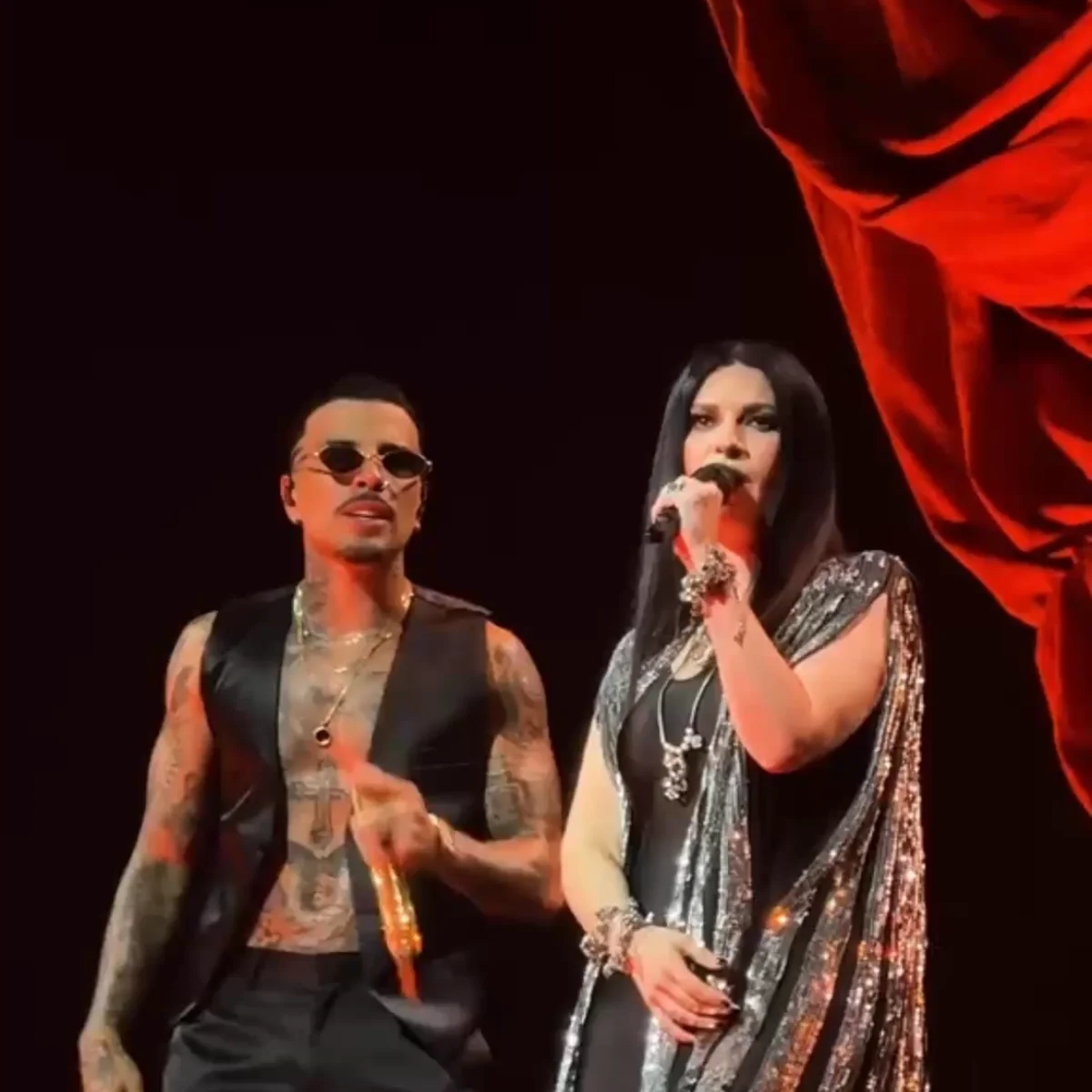 rauw-alejandro-laura-pausini-cantan-fue-milan_104