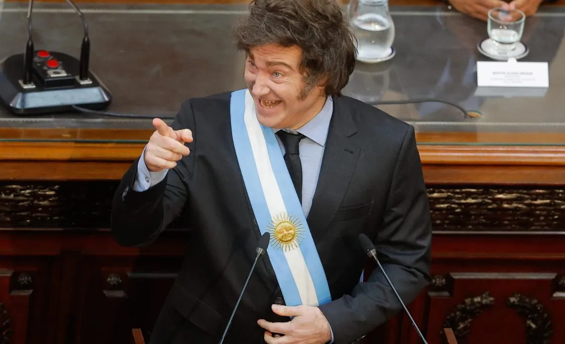 Milei-sobre-eliminacion-de-publicidad-estatal-a-periodistas-1140x694