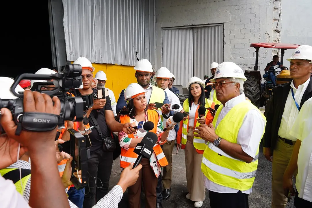 El Dr. Rafael A. Burgos Gómez, director general de @dgbnrdo y honorífico de @cea_rd, encabezó ju (1)