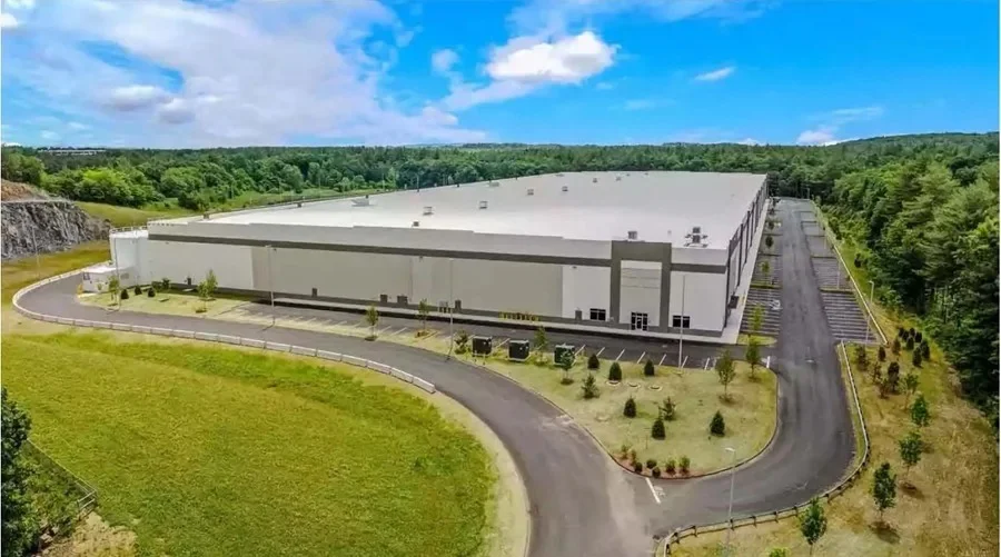 Fotografia-cedida-por-el-Servicio-de-Inmigracion-y-Control-de-Aduanas-ICE-que-muestra-una-imagen-que-simula-el-nuevo-centro-de-detencion-para-migrantes-propuesto-para-su-construccion-en-Merrimack-EE.UU_