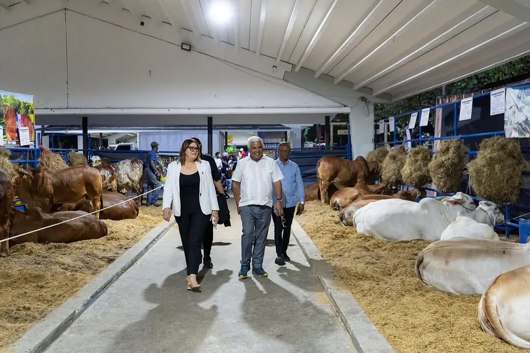 Feria Agropecuaria Nacional 2025   El Dr. Rafael Burgos Gómez, Director General de Bienes Nacionales y honorífico del CEA, acompañó este viernes al presidente Luis Abinader en la inauguración de la Feria Ag (2)