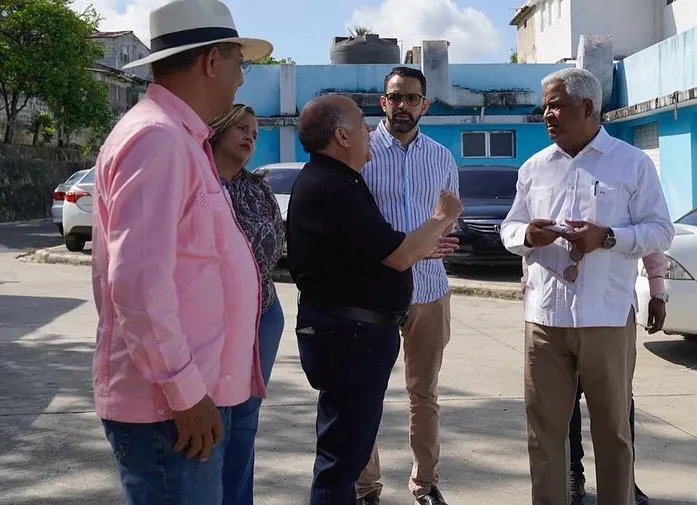 Este viernes, el Dr. Rafael Burgos Gómez, Director General de Bienes Nacionales @dgbnrdo y Honor (5)