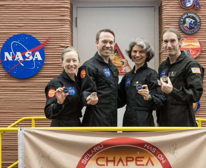 5025_un-ano-viviendo-y-trabajando-en-marte