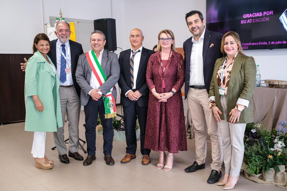 998e73f2-efd7-4827-aaf0-7cb6cef081de